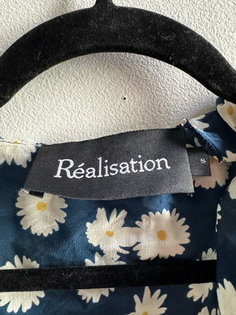 Realisation Par Navy Daisy Ruffle Tie-Front Top - Picture 4 of 5